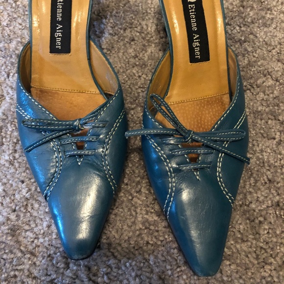Vintage Etienne Aigner teal kitten heeled shoes - Picture 1 of 5